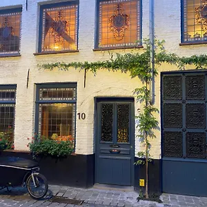 Huyze Peerdenbrugghe 2* Brugge